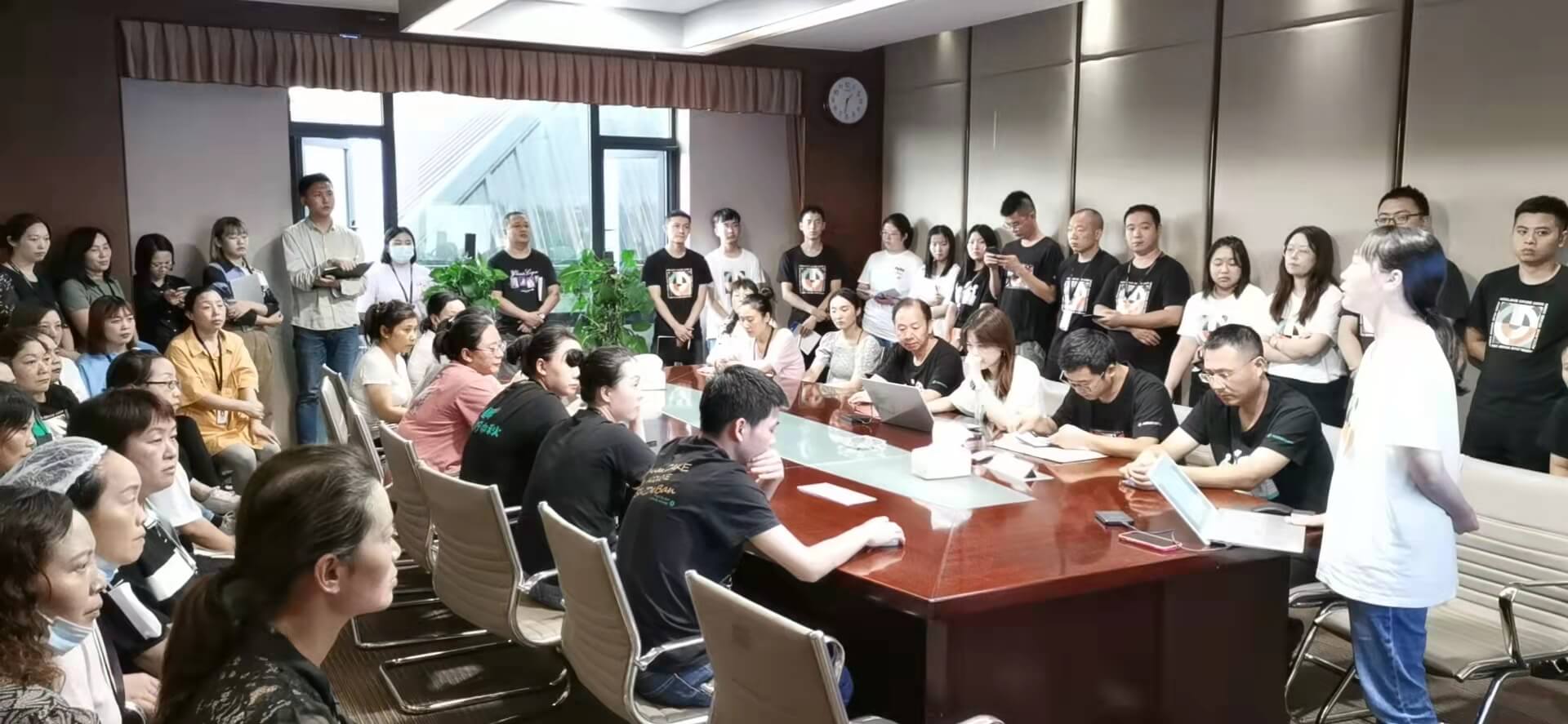 亚洲国产精品一区二区第一页